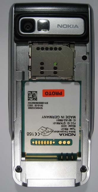 GSM900/1800/1900 Cell Phone w/BT - FCC ID QTKRM-51 - Microsoft Corporation