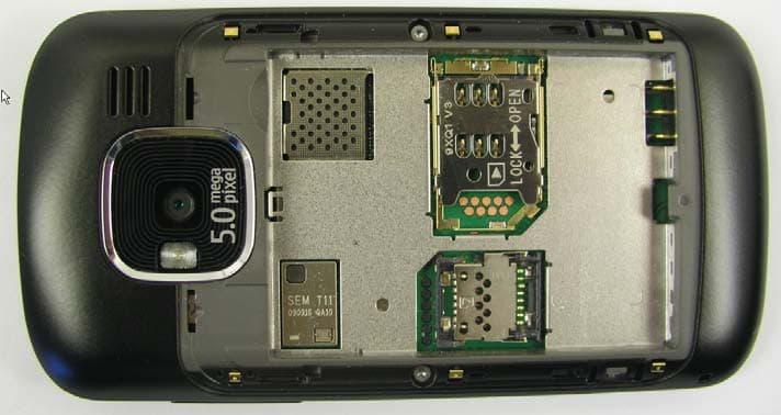 GSM/WCDMA cellular phone w/BT and WLAN - FCC ID QTKRM-634 - Microsoft Corporation