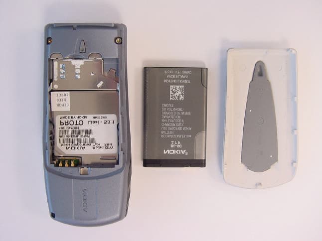 GSM 1900 Mobile Phone - FCC ID QTL-RH4 - Microsoft Corporation (4)