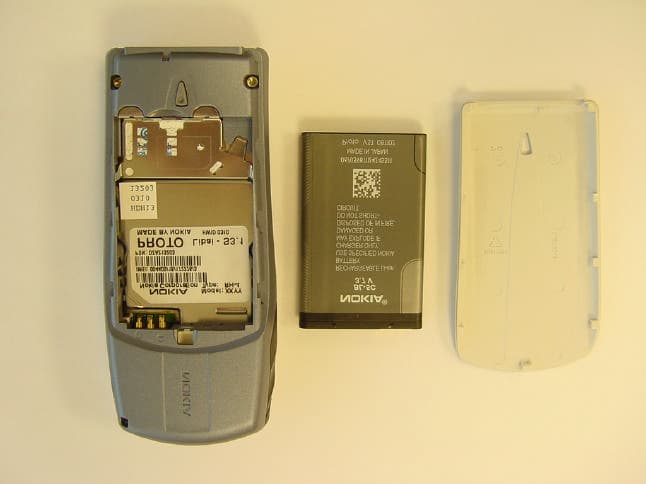 GSM 1900 Mobile Phone - FCC ID QTL-RH4 - Microsoft Corporation (5)