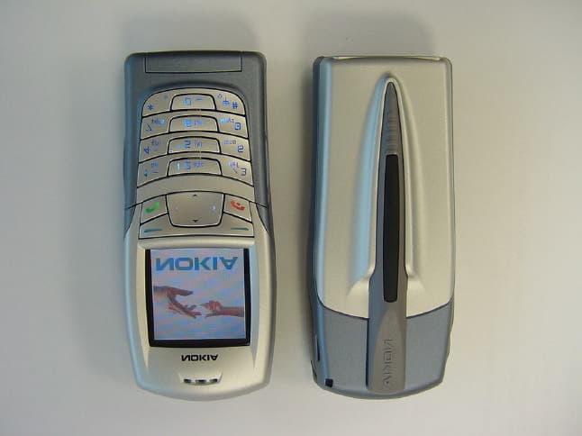 GSM 1900 Mobile Phone - FCC ID QTL-RH4 - Microsoft Corporation (2)