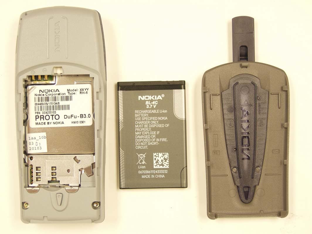 Triple Band GSM Phone - FCC ID QTLRH-6 - Microsoft Corporation