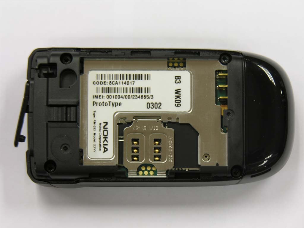 GSM 850/1900 Cellular Telephone With Bluetooth - FCC ID QTLRM-293 - Microsoft Corporation