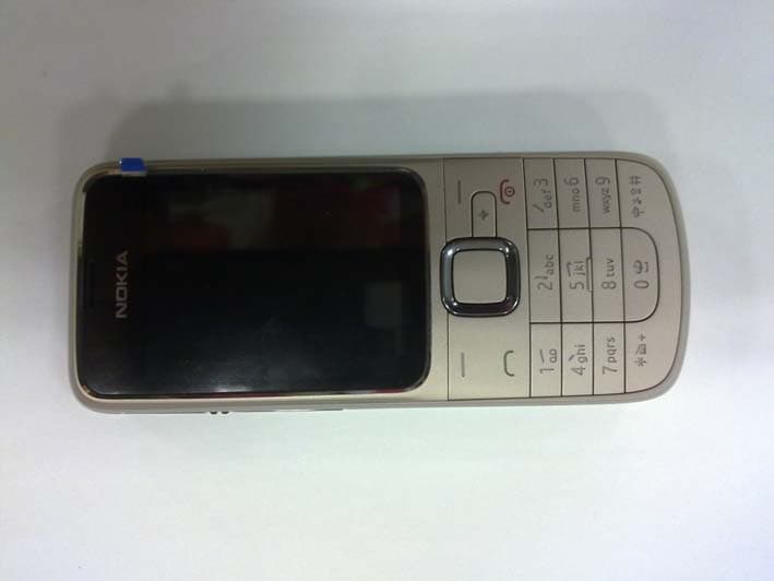 GSM 850/1900/900/1800 Cellular Telephone with BT - FCC ID QTLRM-586 - Microsoft Corporation (3)