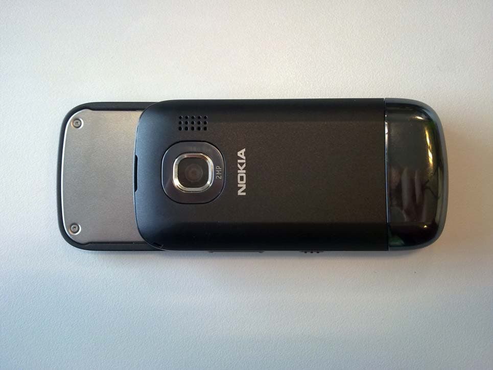 GSM 850/1900 Cellular Telephone with BT - FCC ID QTLRM-693 - Microsoft Corporation