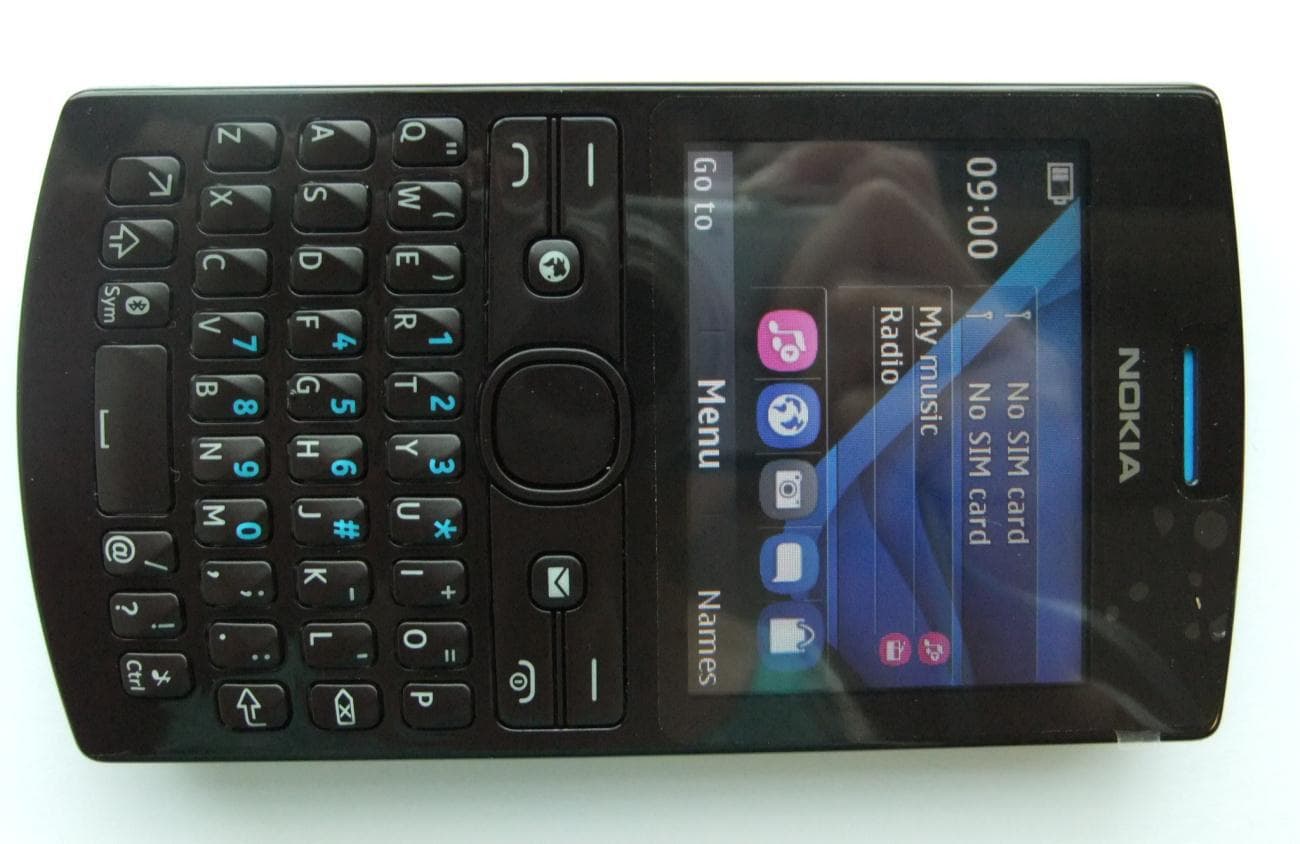 GSM Cellular Phone with Bluetooth - FCC ID QTLRM-864 - Microsoft Corporation (2)