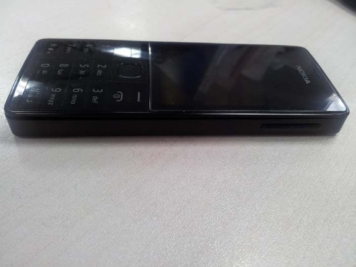 GSM cellular phone w/BT - FCC ID QTLRM-952 - Microsoft Corporation