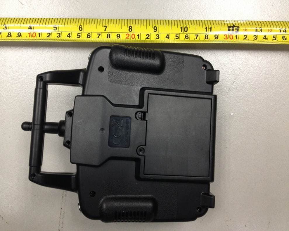 Radio Control Toy Transmitter (2.4GHz) - FCC ID QV7-GC887552-3 - GUANGDONG SYMA MODEL AIRCRAFT INDUSTRIAL CO., LTD (2)