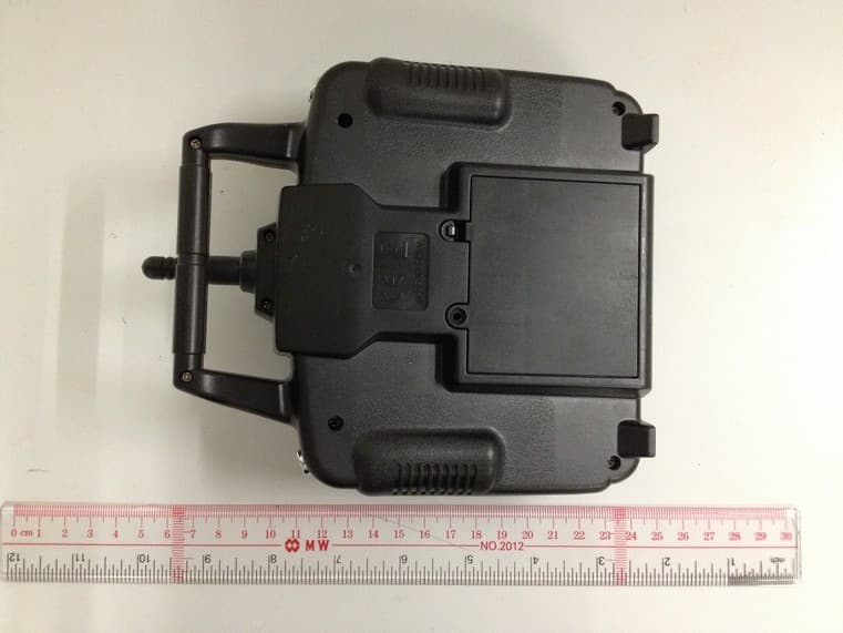 Radio Control Toy Transmitter (2.4GHz) - FCC ID QV7-GC887552-5 - GUANGDONG SYMA MODEL AIRCRAFT INDUSTRIAL CO., LTD (2)