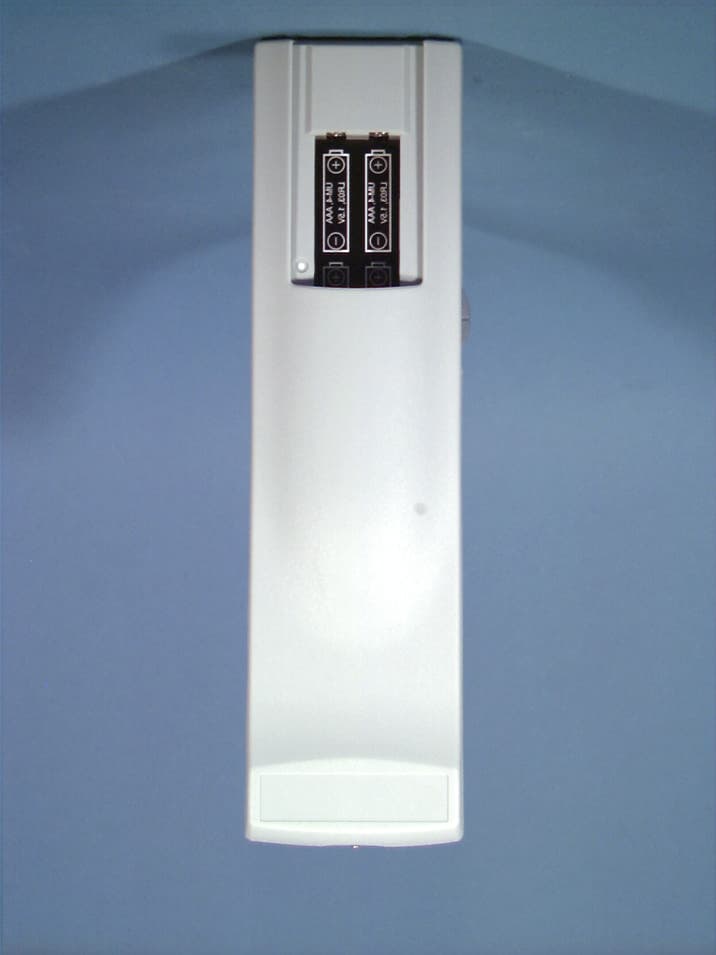 Remote Control Transmitter No. RRC9200-08xxR - FCC ID QVE-0103-001 - SMK Manufacturing, Inc. (4)