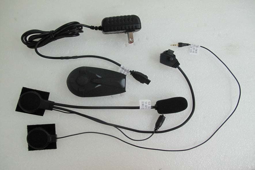 Wireless Handsfree - FCC ID QVNBTMOTOF5 - Euro Communication Equipement SAS (2)