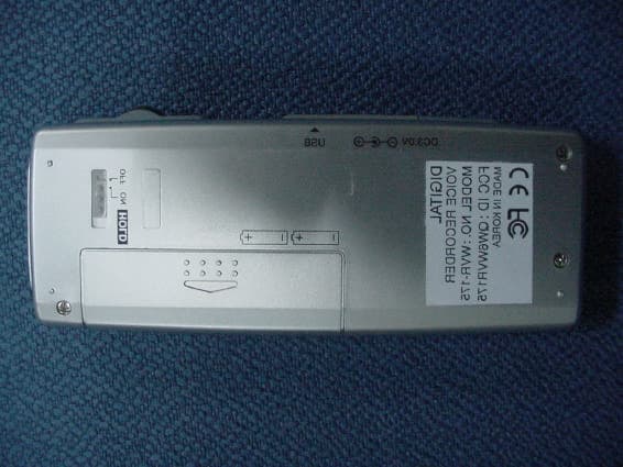 DIGITAL VOICE RECORDER - FCC ID QW6WVR175 - Cenix Digicom Co., Ltd (2)