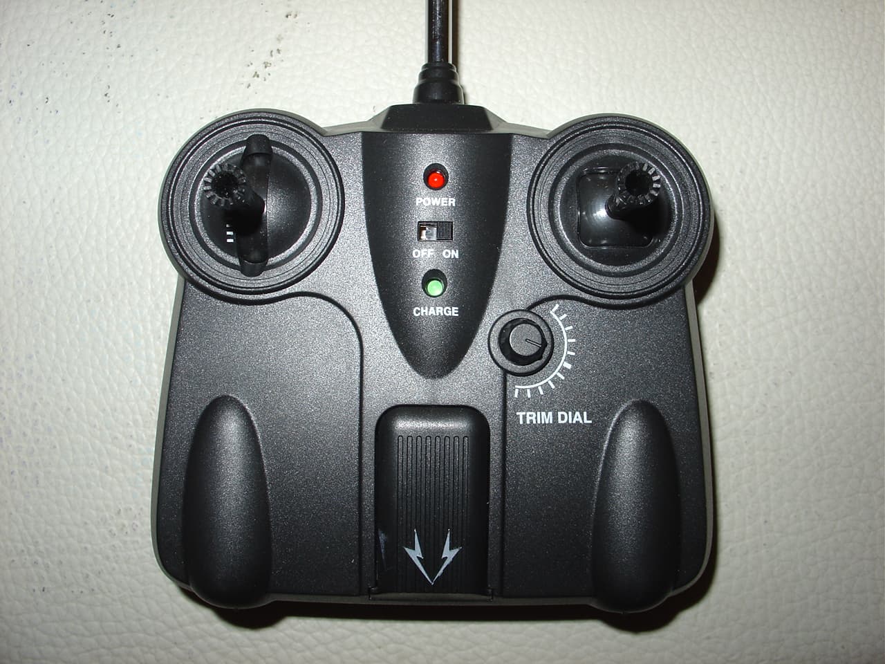 27 MHZ WIRELESS R/C TOY-TX - FCC ID QW70205 - Hobbyengine Model Ltd.