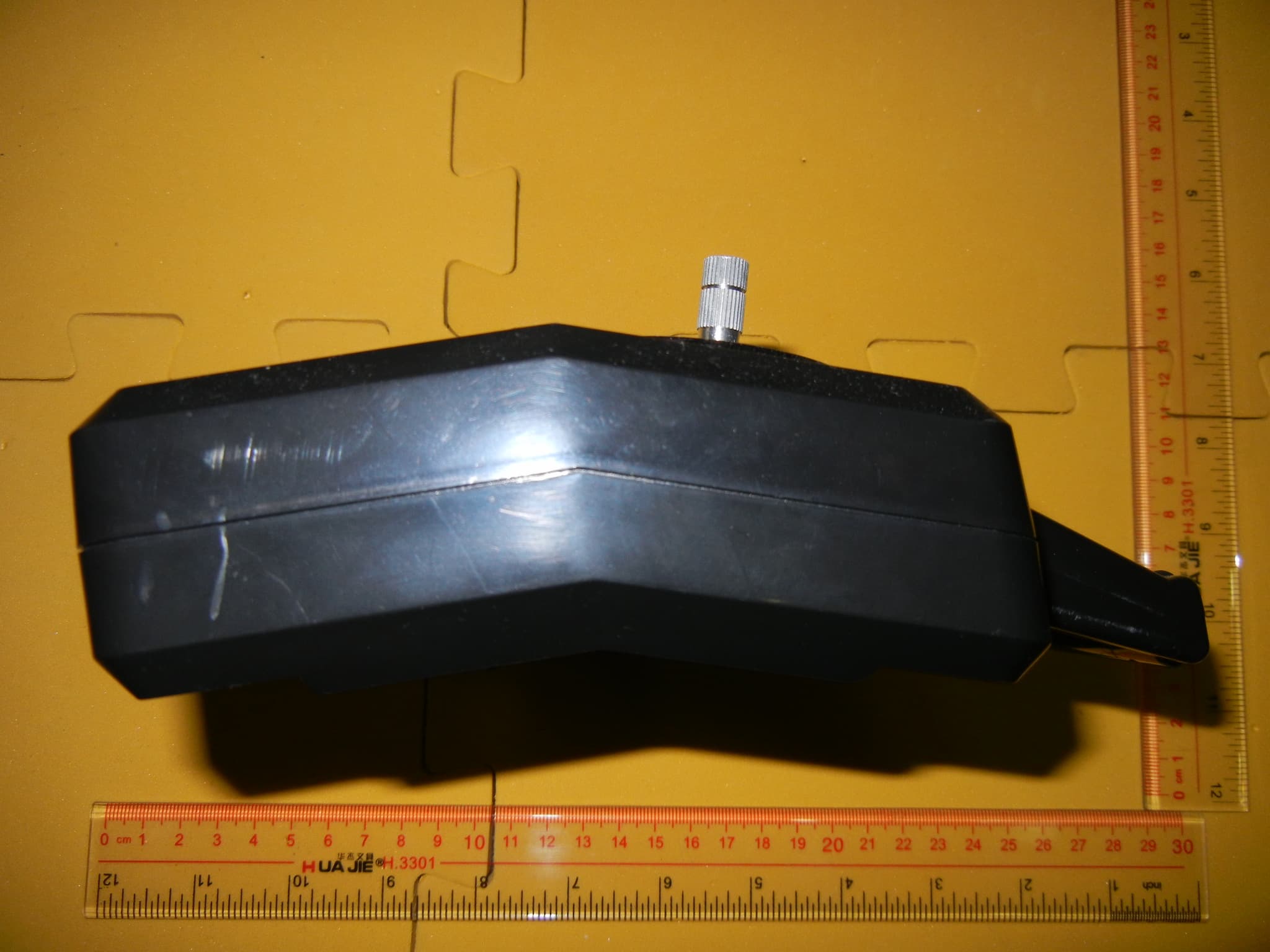 2.402-2.480 GHz Wireless Remote Control Device - TX - FCC ID QW70300 - Hobbyengine Model Ltd. (4)