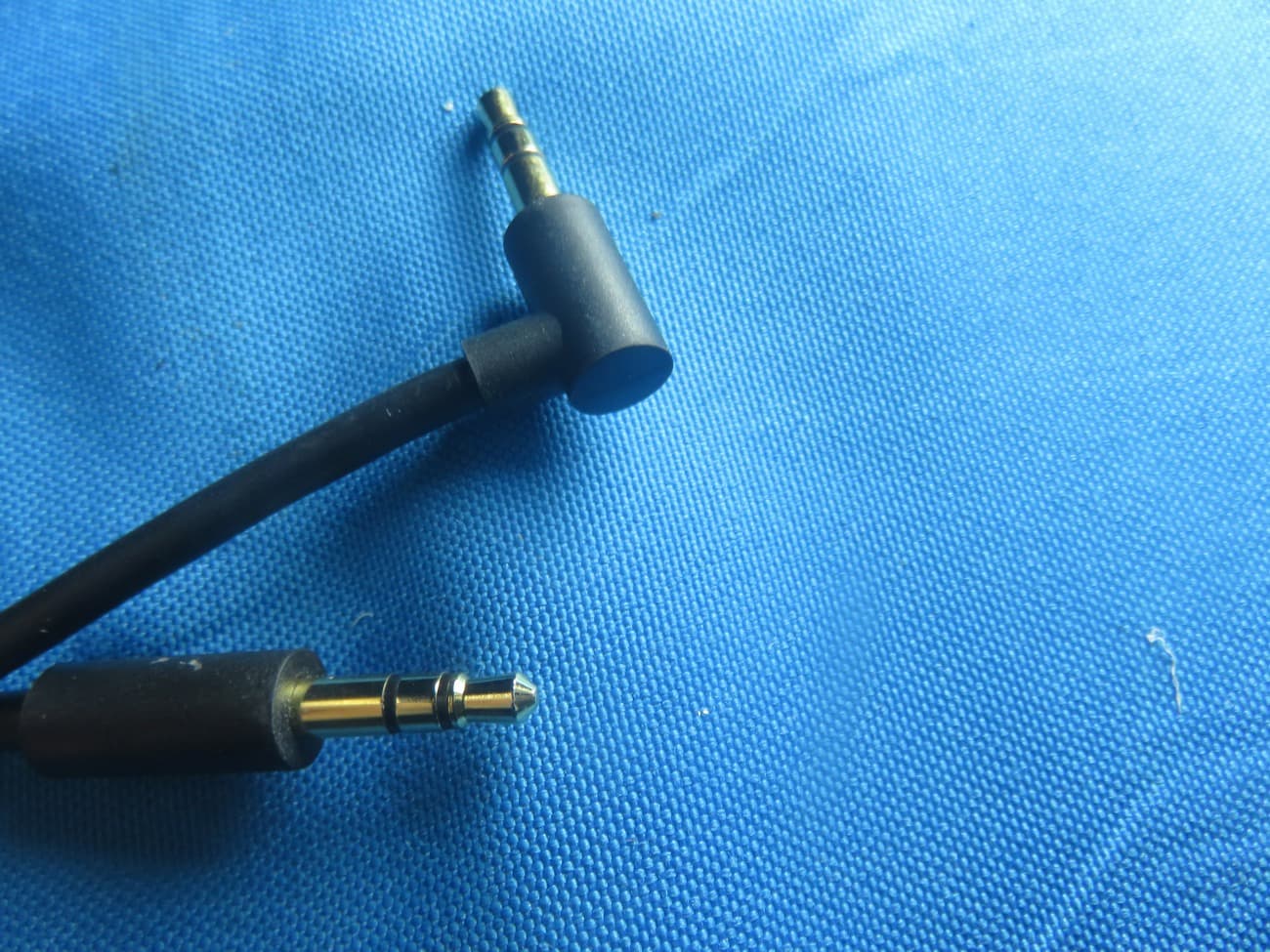 Wireless Headphone - FCC ID QWHBH470NC - Music Tribe Commercial MY Sdn. Bhd.