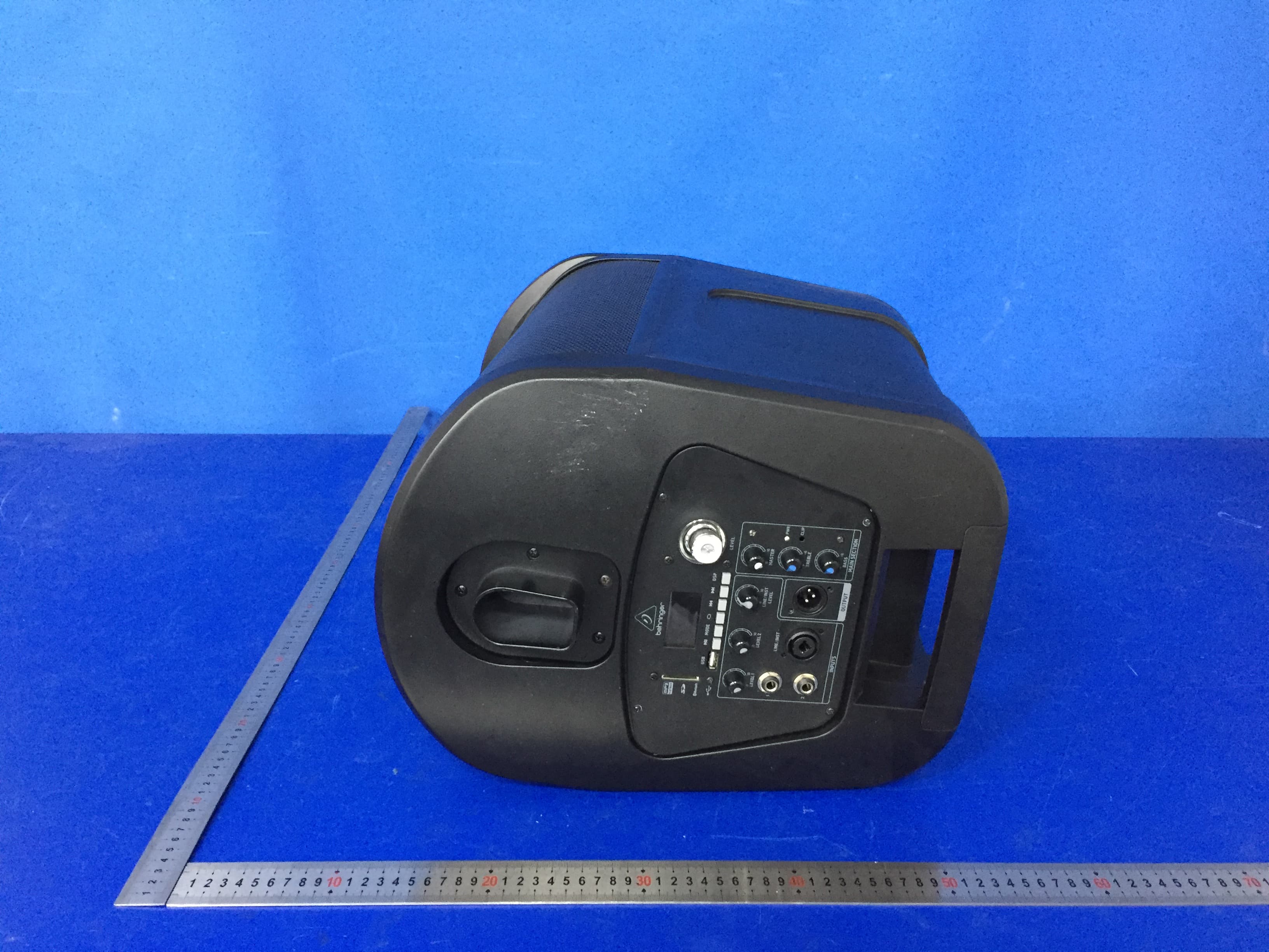 Powered Column Loudspeaker with Battery - FCC ID QWHC210B - Music Tribe Commercial MY Sdn. Bhd. (2)