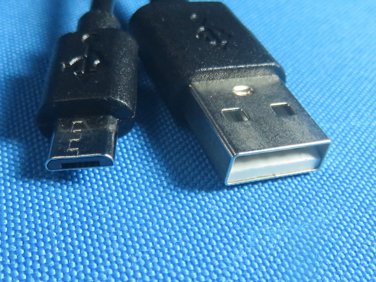Wireless Earphone - FCC ID QWHSD251-BT - Music Tribe Commercial MY Sdn. Bhd.