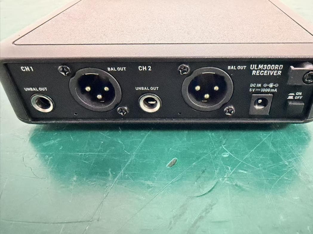 Wireless Microphone System - FCC ID QWHULM300RD - Empower Tribe Commercial FZE (2)