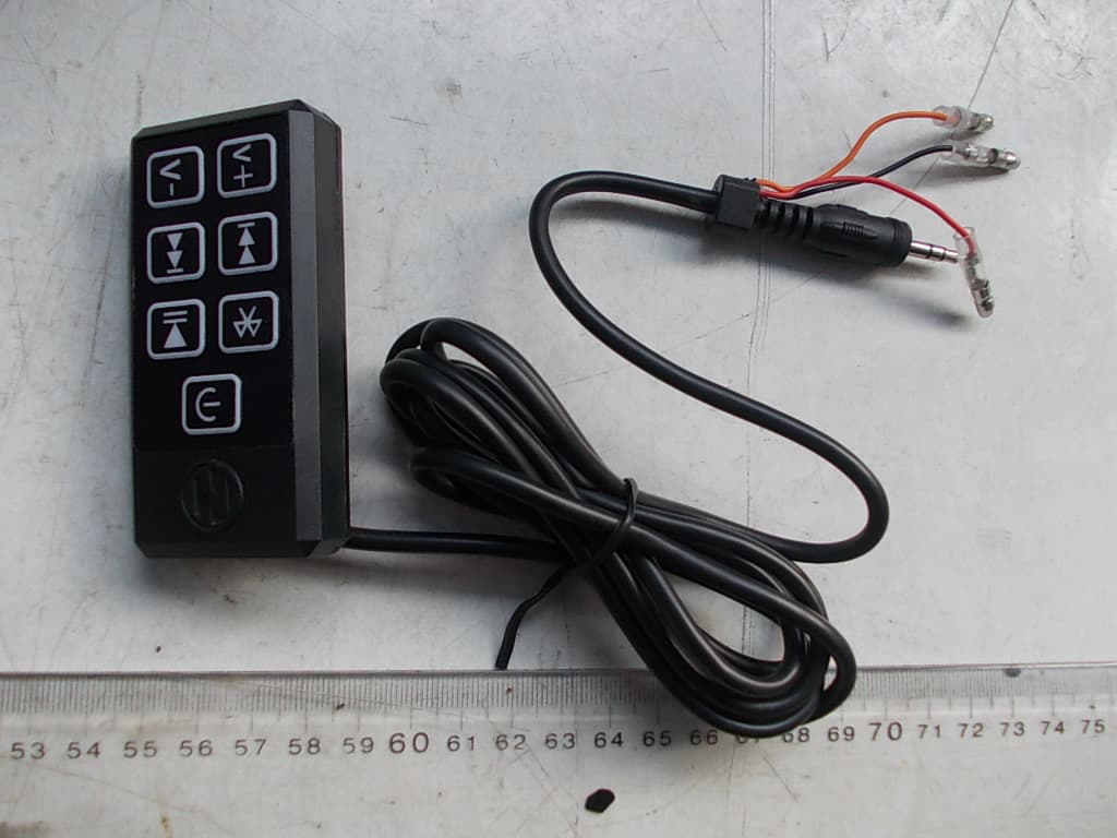 Bluetooth remote control - FCC ID QWI16-SABTS - AFCO INC. (2)