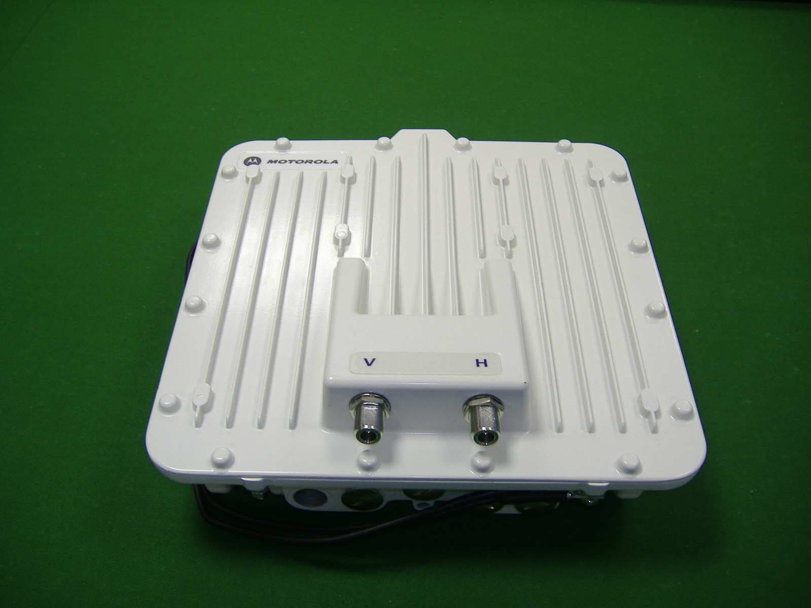 Wireless Ethernet Bridge - FCC ID QWP25600 - Cambium Networks Limited (3)