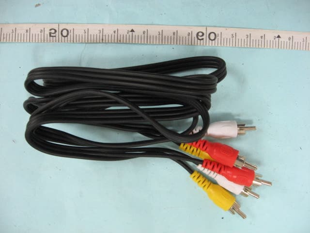 5.8 GHz Audio/Video Sender - FCC ID QWTAVS-5801T - Chung-Hsin Electric & Machinery Mfg. corp. (2)
