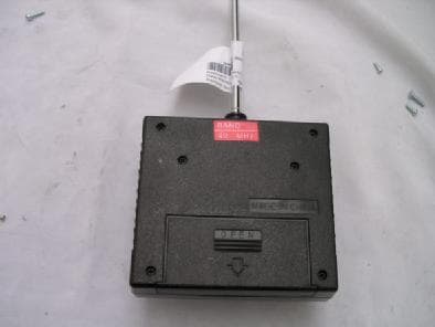 Remote Control Toy Transmitter - FCC ID QXC0082 - Chuen Hing Co. Ltd. (2)