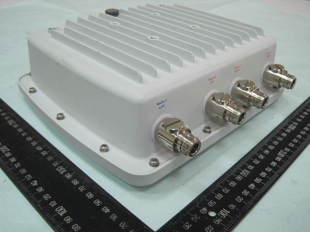 HiPath Wireless Outdoor Access Point - FCC ID QXO-OAP36C - Extreme Networks, Inc. (3)