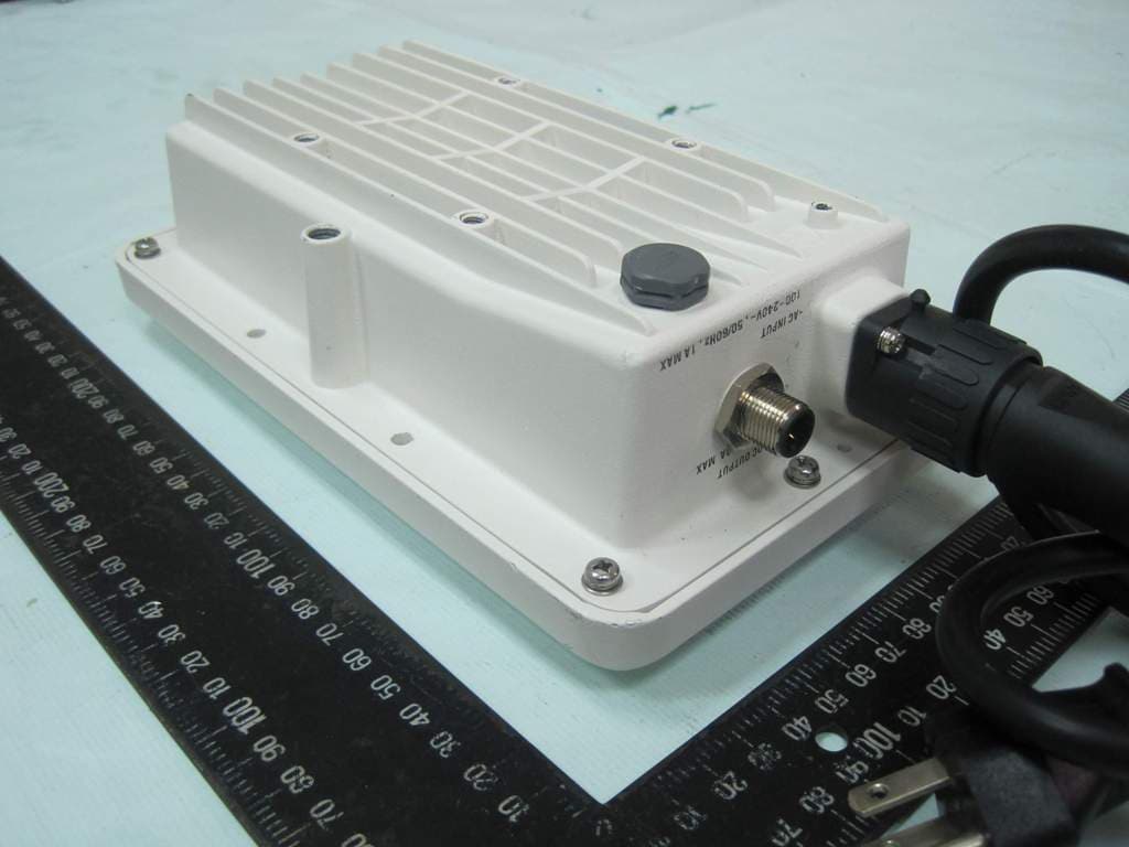 HiPath Wireless Outdoor Access Point - FCC ID QXO-OAP36C - Extreme Networks, Inc. (5)