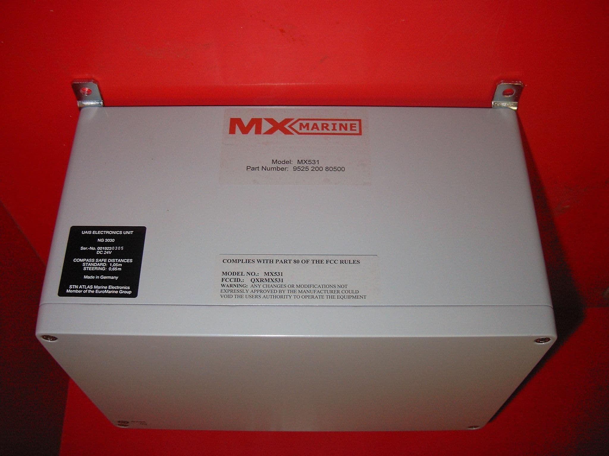 MX 531 AIS Transponder - FCC ID QXRMX531 - Leica MX-Marine