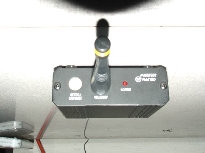 900 MHz Audio/Video Transmitter - FCC ID QY4AVT9003A - Applied Wireless, Inc. (2)