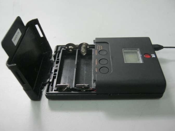 Bodypack Transmitter - FCC ID QYXSW45-T - Sabine, Inc. (2)