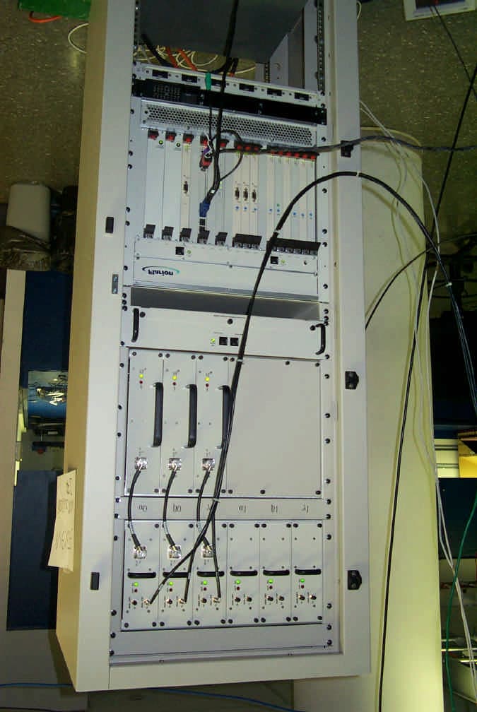 Indoor BTS Radio Router Base Station - FCC ID QZXBS100019 - Flarion Technologies, Inc. (2)