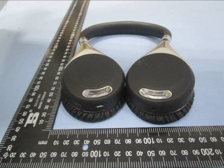 Bluetooth headset - FCC ID R2GL3 - Lezun Limited (2)