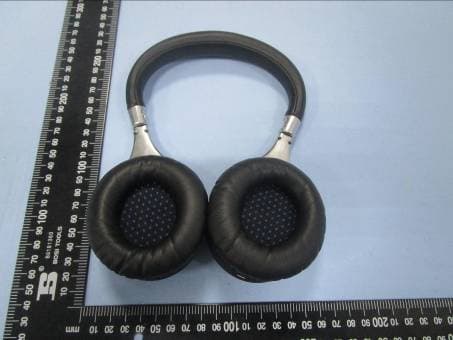 Bluetooth headset - FCC ID R2GL3 - Lezun Limited (4)