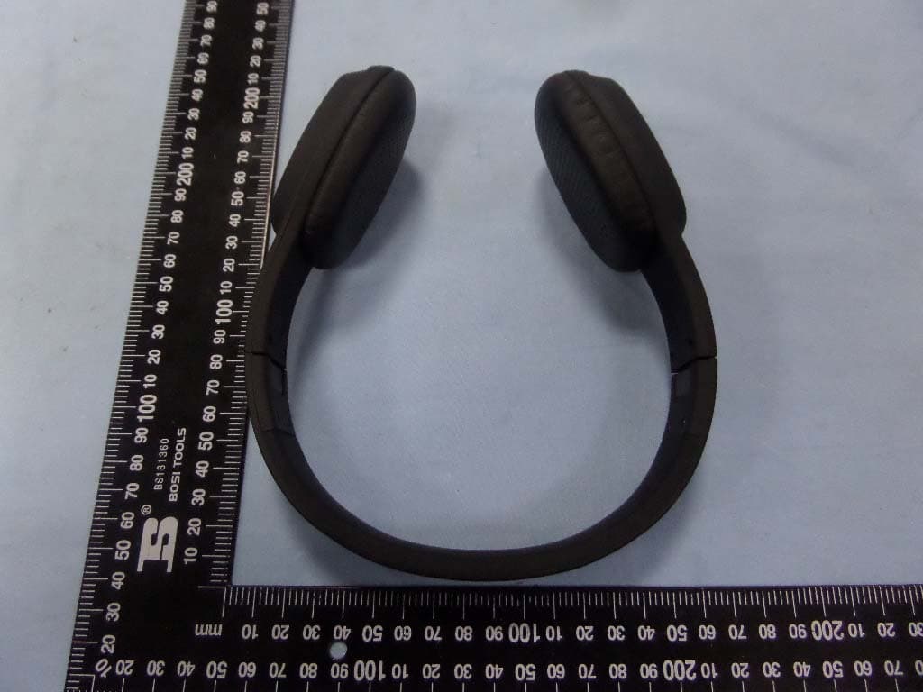 Bluetooth headset - FCC ID R2GL5 - Lezun Limited (2)