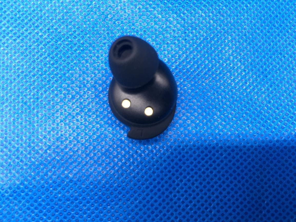 TWS Earphone - FCC ID R2M-TWS20 - AVLINK INDUSTRIAL CO., LTD (2)