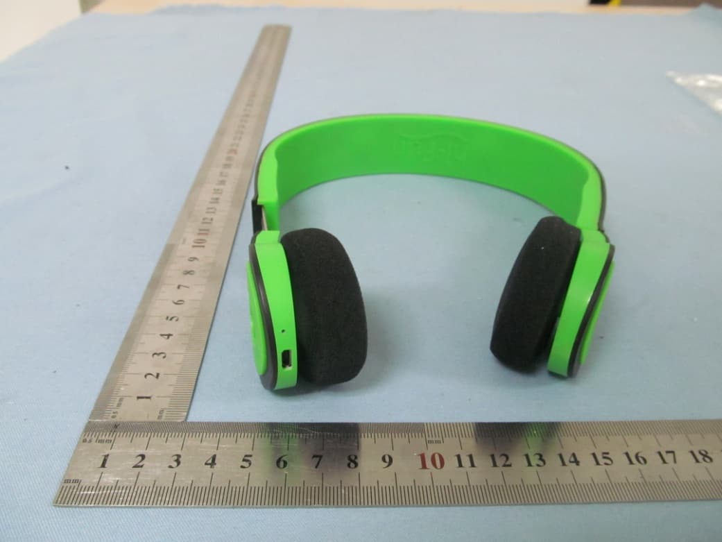 Bluetooth Headset - FCC ID R2MHI-EDO - AVLINK INDUSTRIAL CO., LTD (4)