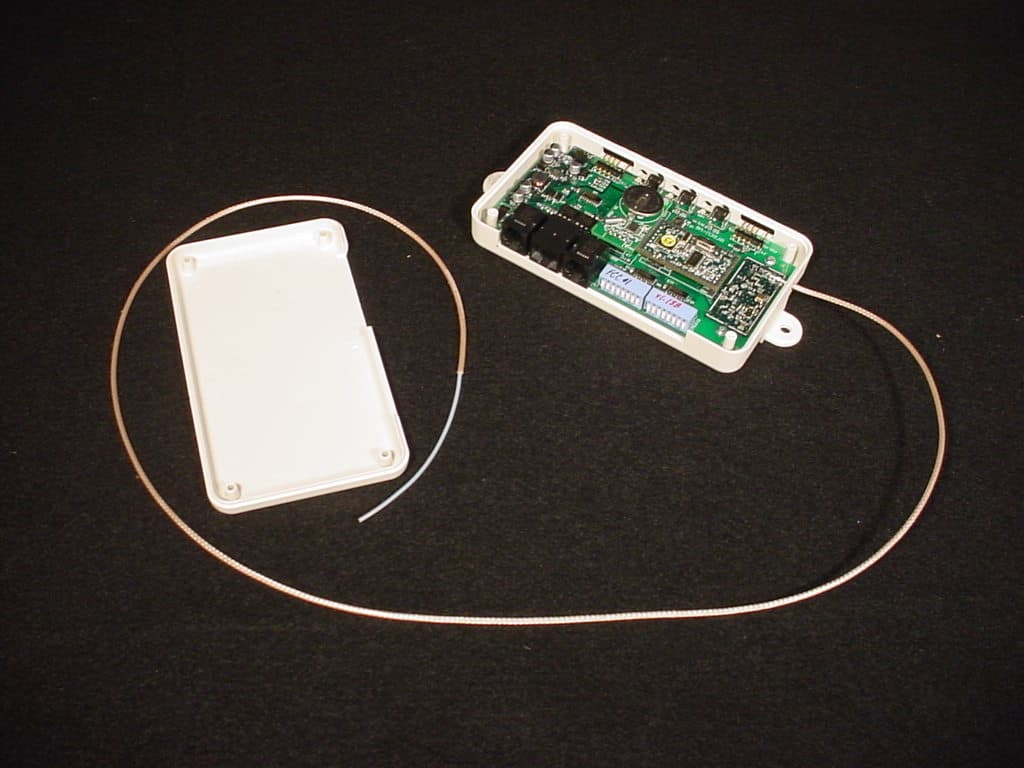 RF ROOM CONTROL UNIT - FCC ID R32-RFRCU - Onity, Inc.