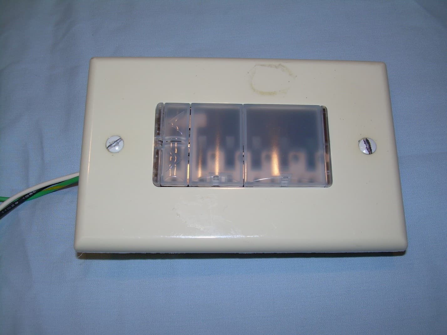 CONFIGURABLE KEYPAD WITH ZIGBEE - FCC ID R33C4KC - Snap One, LLC (3)