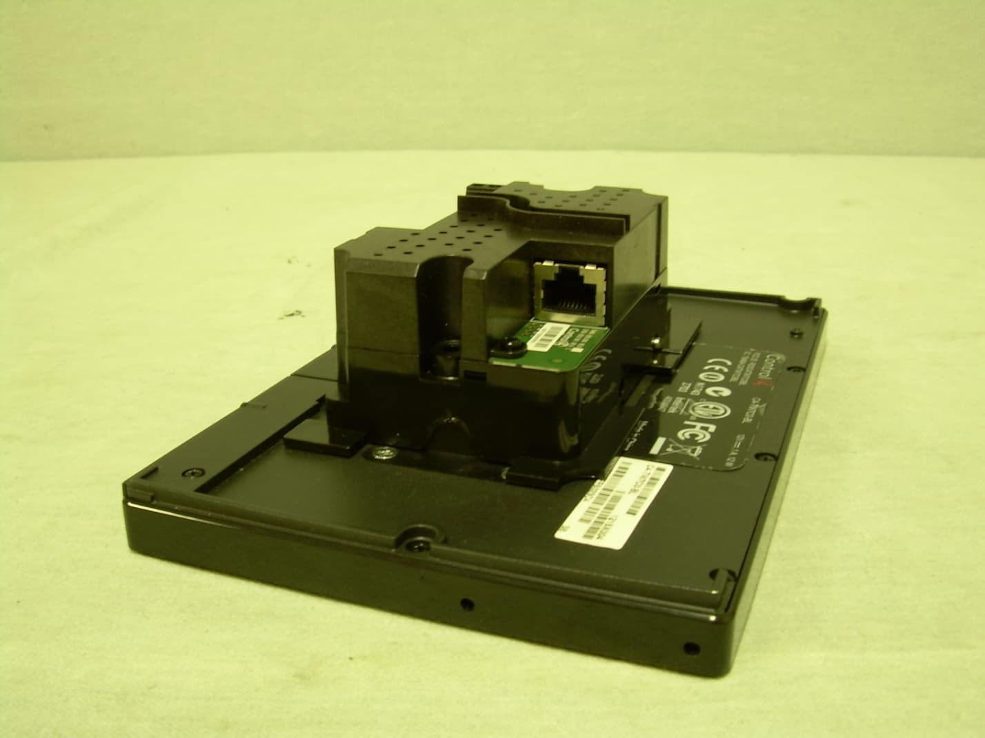 TOUCH SCREEN INTERFACE DEVICE - FCC ID R33C4TW7C0 - Snap One, LLC (2)