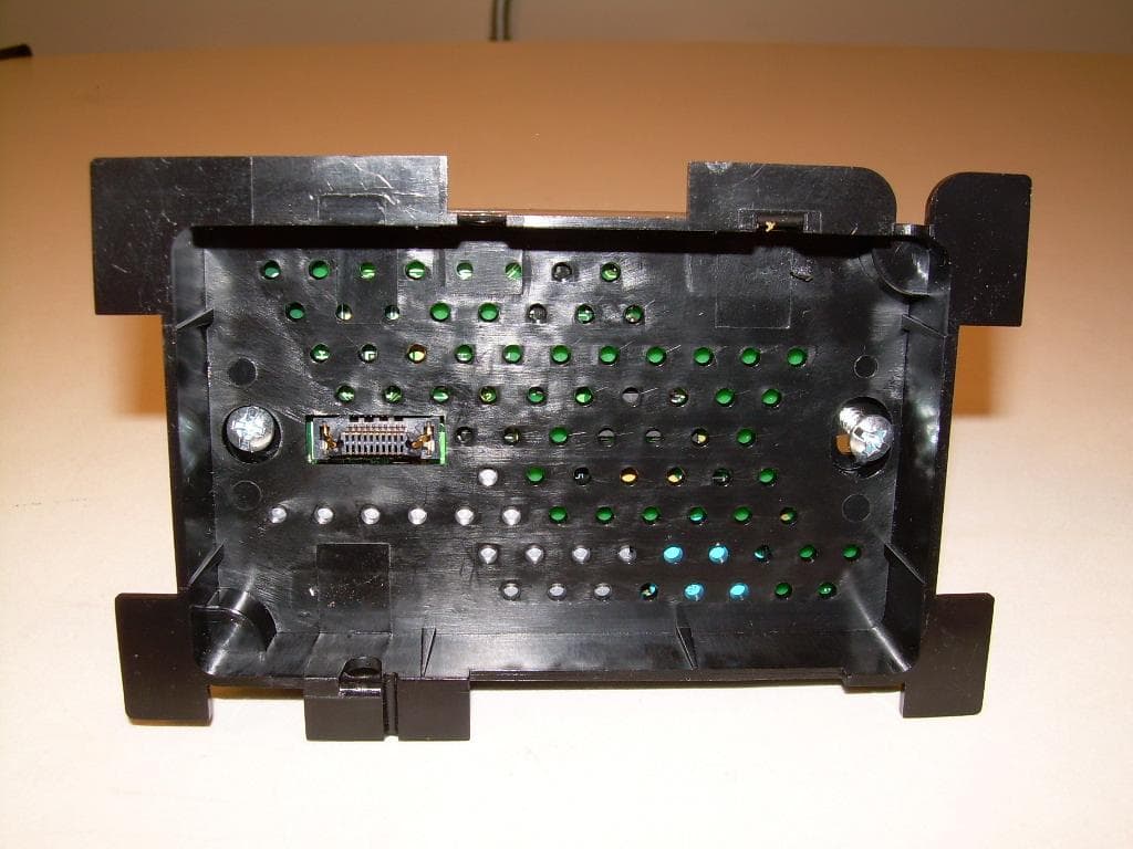 InfinityEdge Touch Screen - FCC ID R33D3 - Snap One, LLC