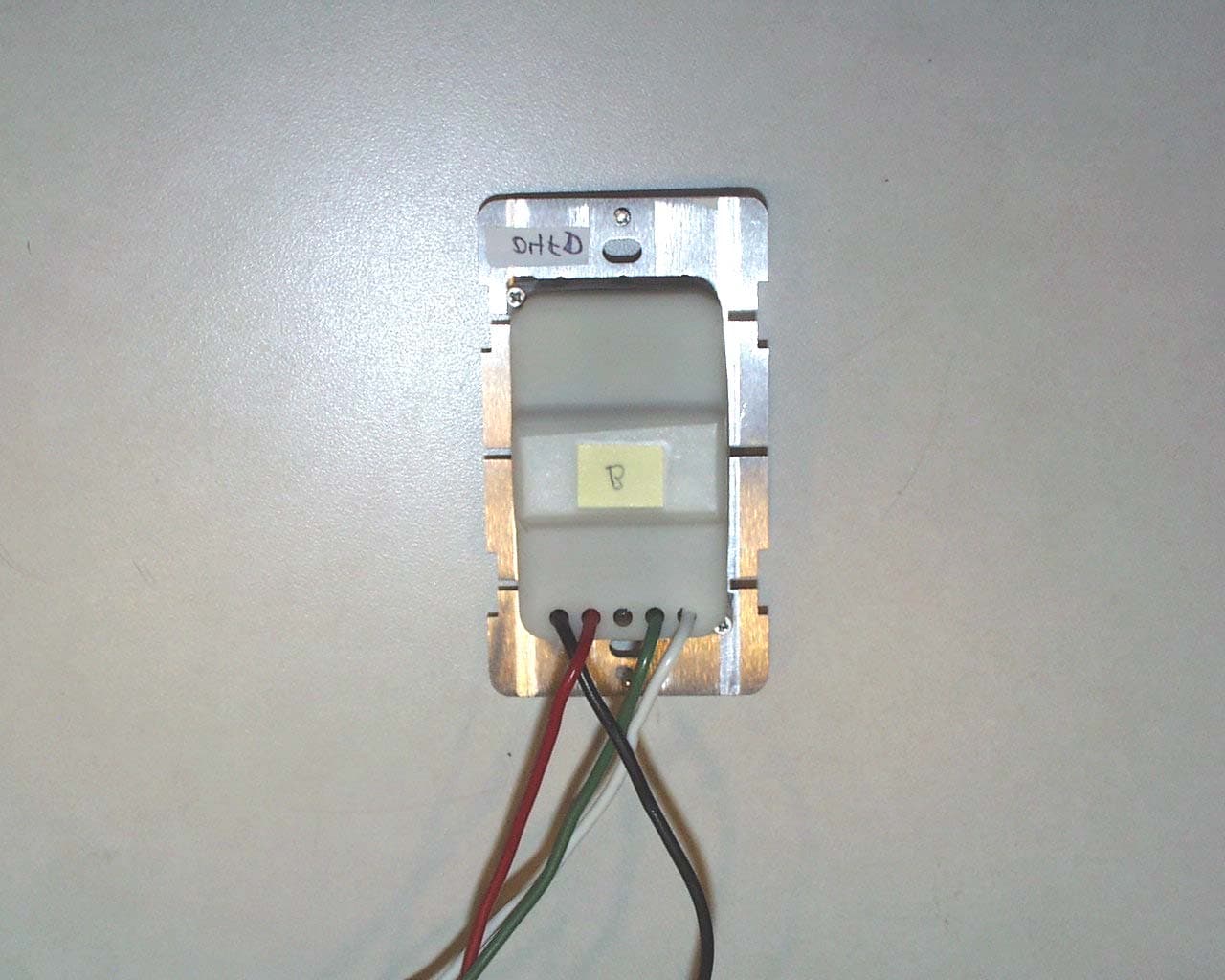 LDZ-101-X Controllable Dimmer - FCC ID R33LDZ1011 - Snap One, LLC