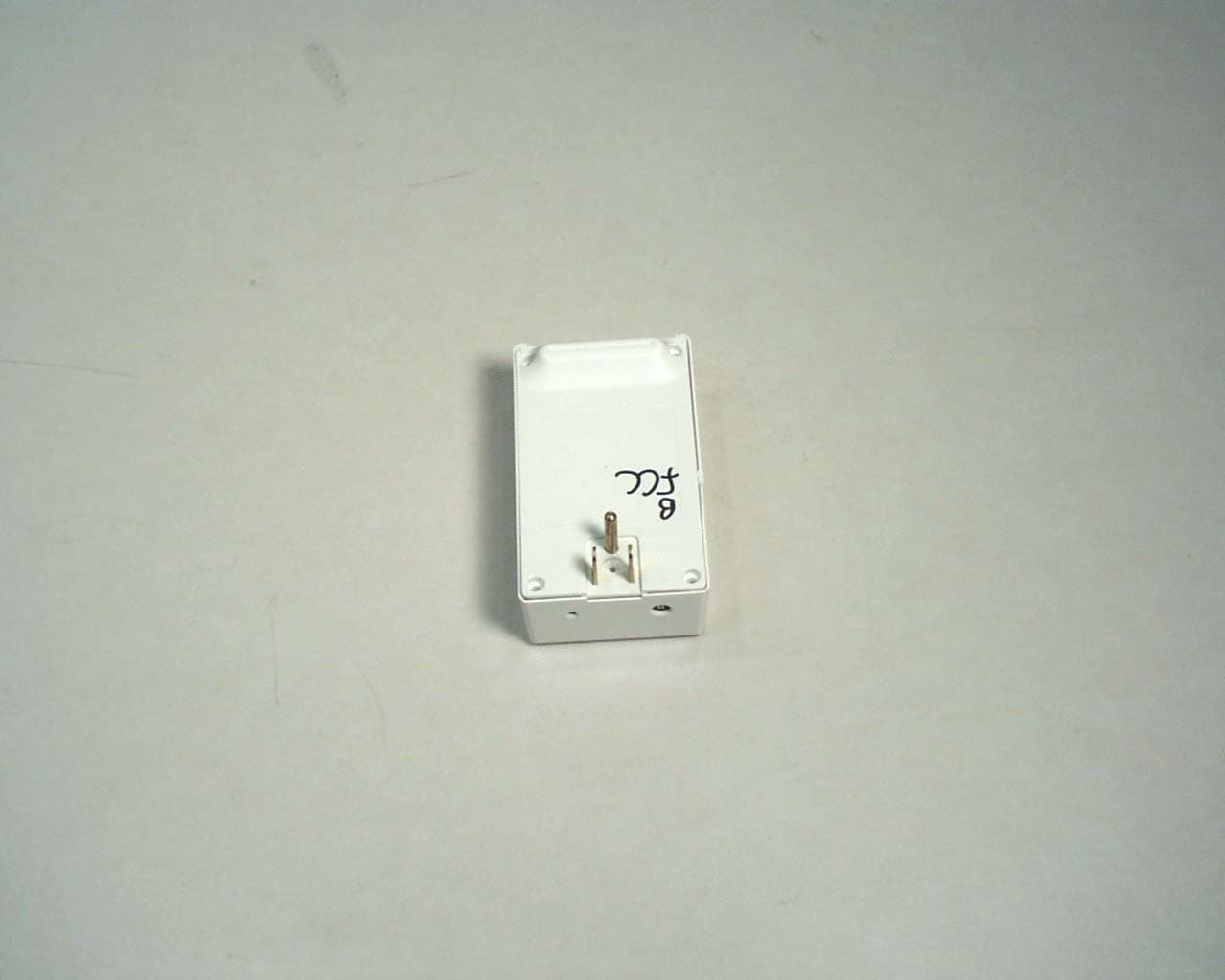 Wireless Outlet Dimmer Model LOZ-5D1-x - FCC ID R33LOZ5D11 - Snap One, LLC
