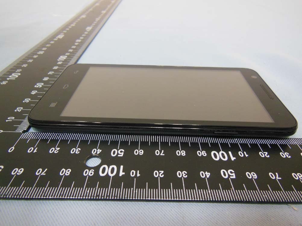 mobile phone - FCC ID R38YL3700A - Yulong Computer Telecommunication Scientific (Shenzhen) Co. LTD (2)