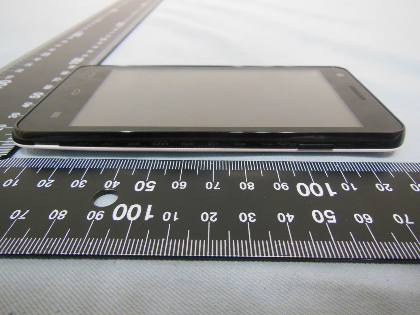 Mobile Phone - FCC ID R38YL889N - Yulong Computer Telecommunication Scientific (Shenzhen) Co. LTD (2)