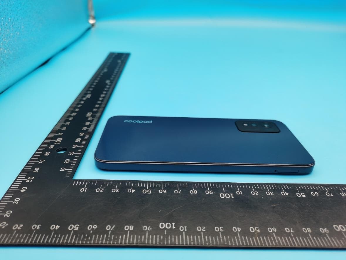 Smart phone - FCC ID R38YLCP12P - Yulong Computer Telecommunication Scientific (Shenzhen) Co. LTD (2)