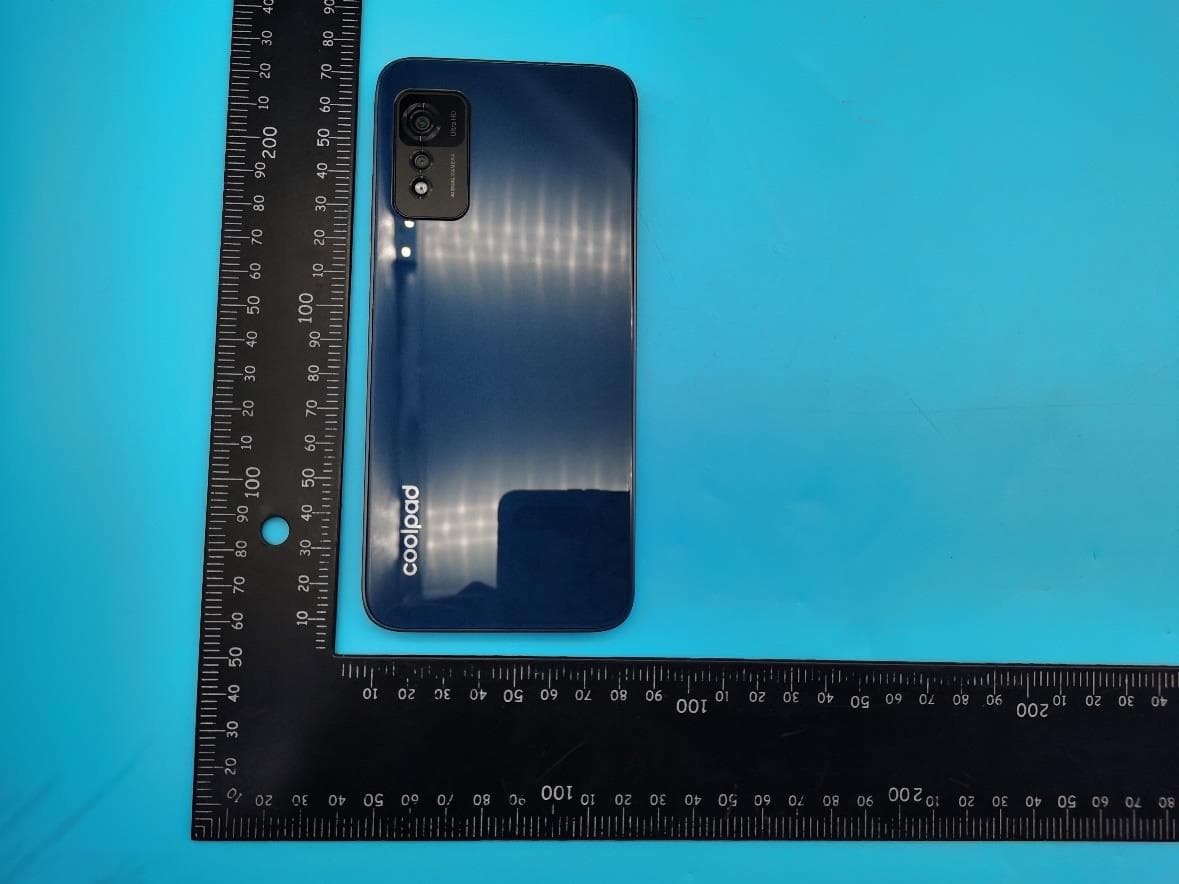 Smart phone - FCC ID R38YLCP12P - Yulong Computer Telecommunication Scientific (Shenzhen) Co. LTD (3)