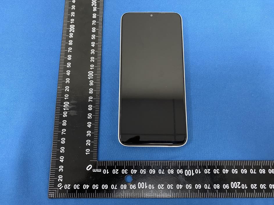 Smart Phone - FCC ID R38YLCP12Q - Yulong Computer Telecommunication Scientific (Shenzhen) Co. LTD (4)