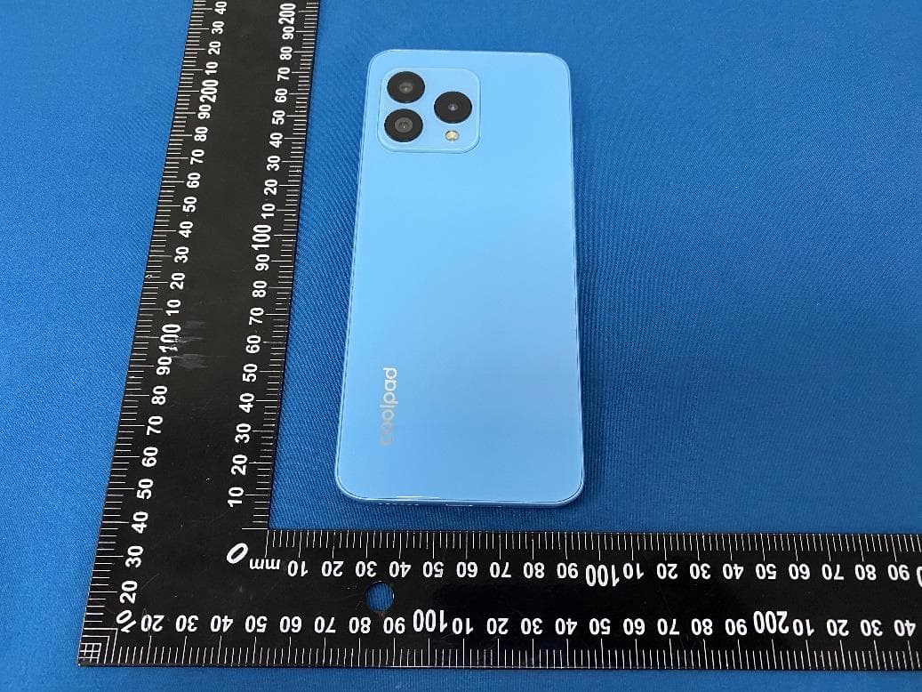 Smart Phone - FCC ID R38YLCP12S - Yulong Computer Telecommunication Scientific (Shenzhen) Co. LTD (4)