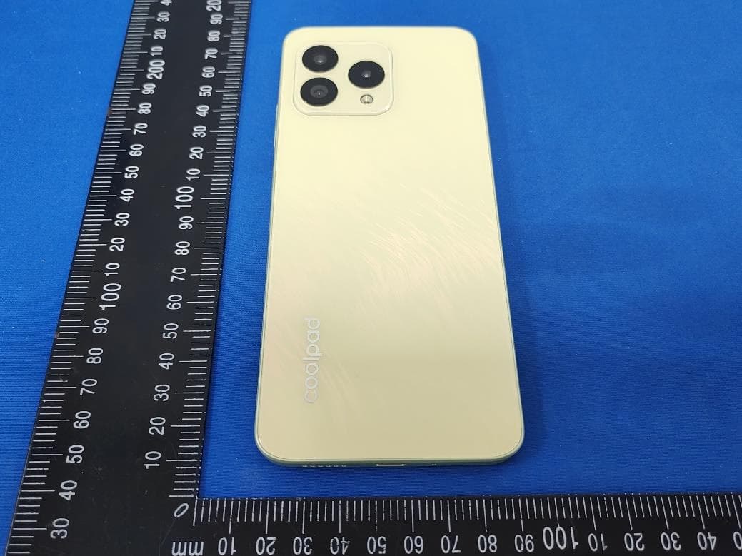 Smart Phone - FCC ID R38YLCP36T - Yulong Computer Telecommunication Scientific (Shenzhen) Co. LTD (5)